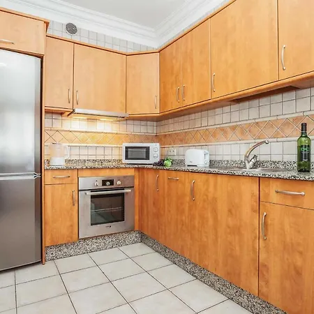 Puerto Del Carmen Sleeps 4 Air Con Wifi Villa *