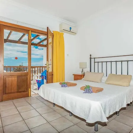 ヴィラ Puerto Del Carmen Sleeps 4 Air Con Wifi プエルト・デル・カルメン